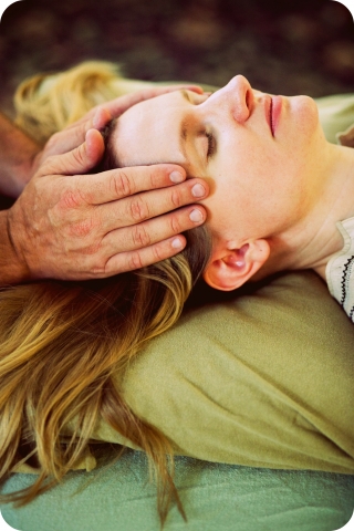 Reiki Hand Position on Temple